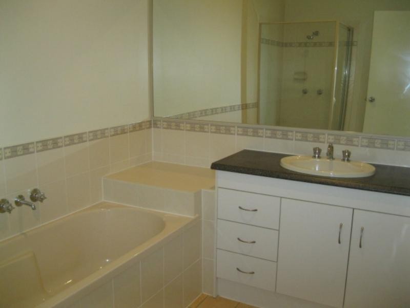 2-16  Old Kent  Rd, Upper Coomera QLD 4209