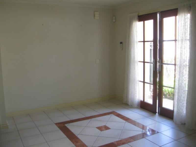 8872 Magnolia  Dr, Hope Island QLD 4212