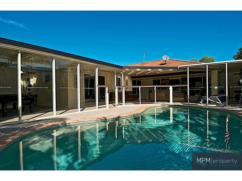 81 Daintree Dr, Parkwood QLD 4214