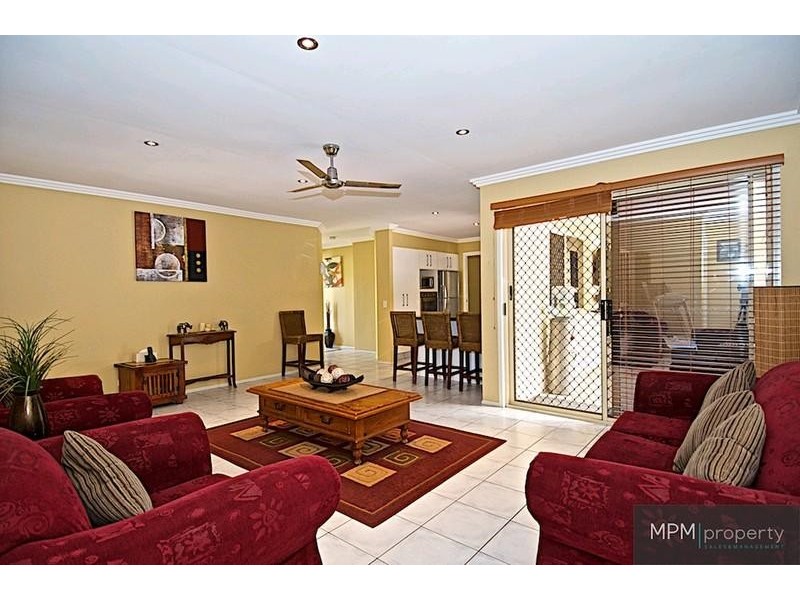 81 Daintree Dr, Parkwood QLD 4214