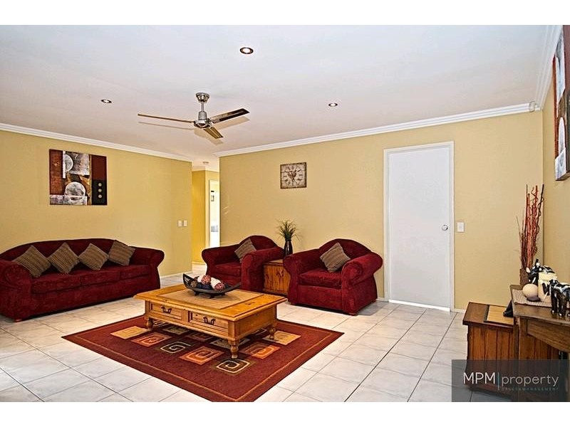 81 Daintree Dr, Parkwood QLD 4214