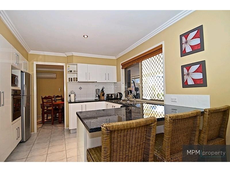 81 Daintree Dr, Parkwood QLD 4214