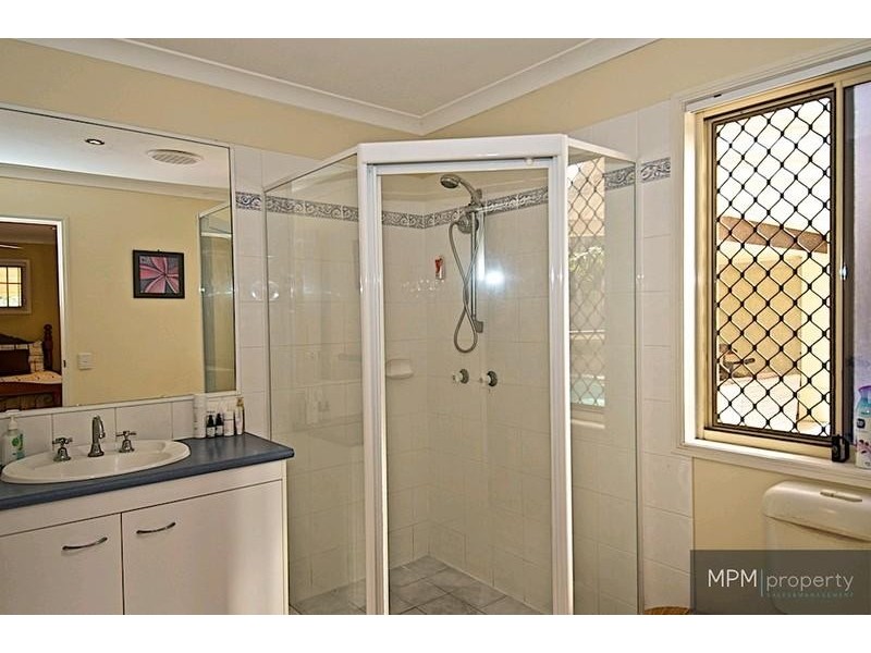 81 Daintree Dr, Parkwood QLD 4214