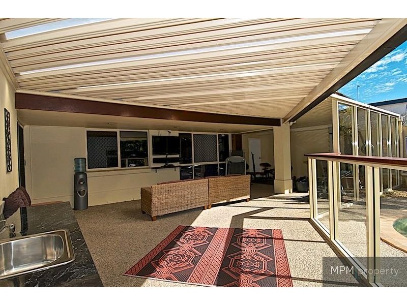 81 Daintree Dr, Parkwood QLD 4214