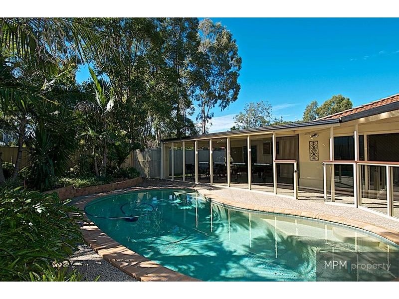 81 Daintree Dr, Parkwood QLD 4214