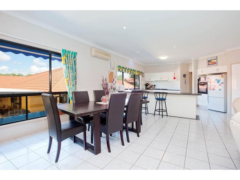 10 Nottinghill Gate Dr, Arundel QLD 4214