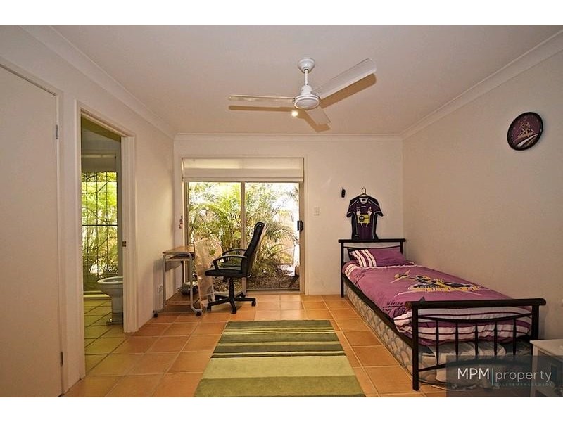 48 Fitzalan Cct, Arundel QLD 4214