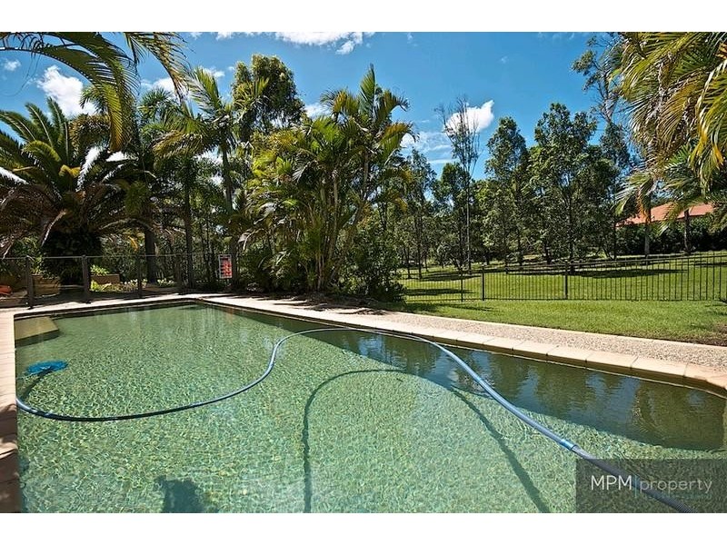 48 Fitzalan Cct, Arundel QLD 4214