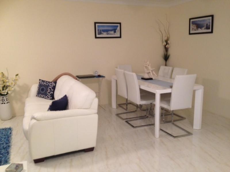 14/9 Bayview St, Runaway Bay QLD 4216