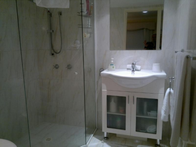 14/9 Bayview St, Runaway Bay QLD 4216