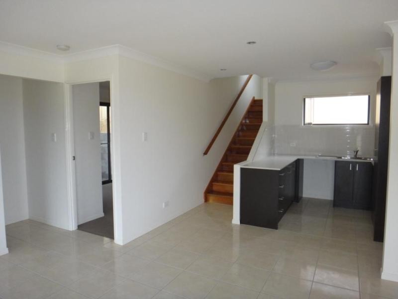 17 Damian Leeding Way, Upper Coomera QLD 4209