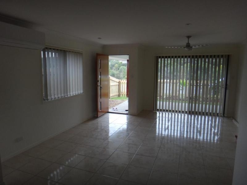 17 Damian Leeding Way, Upper Coomera QLD 4209