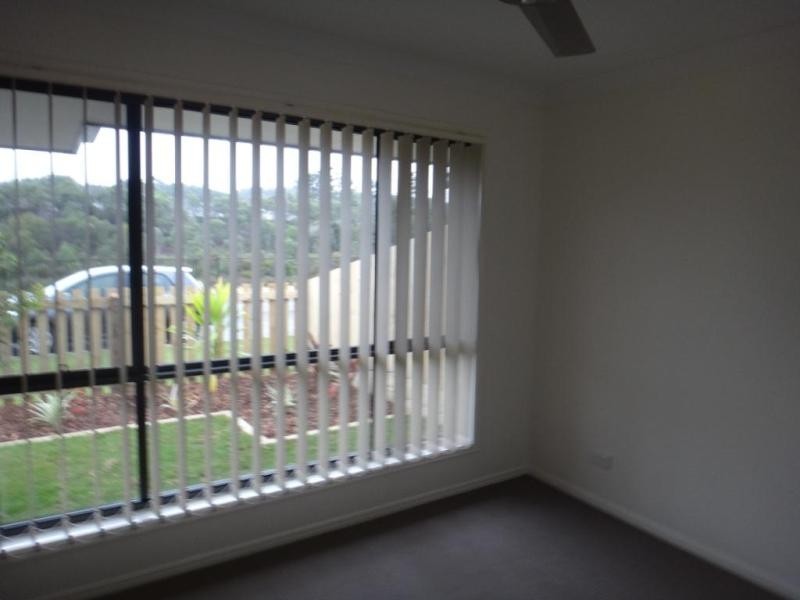 17 Damian Leeding Way, Upper Coomera QLD 4209