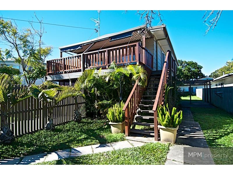 7 Hepworth  St, Arundel QLD 4214