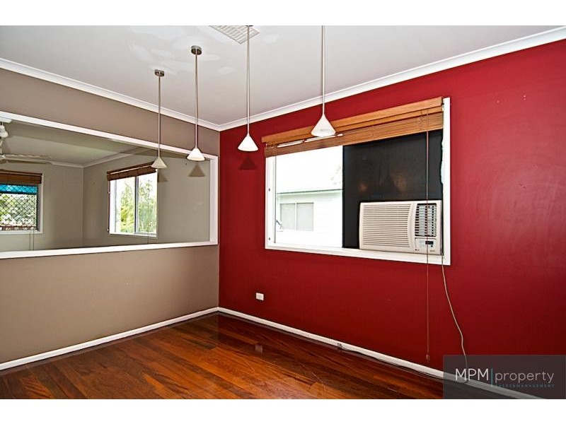 7 Hepworth  St, Arundel QLD 4214