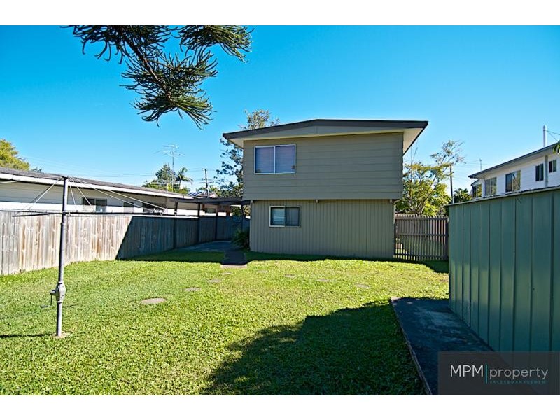 7 Hepworth  St, Arundel QLD 4214