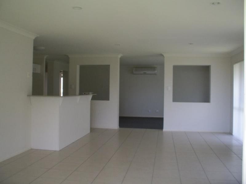 4 Denise Dr, Upper Coomera QLD 4209