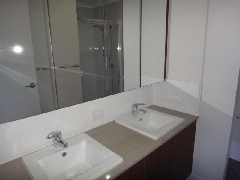 5 Santa Clara Rise, Upper Coomera QLD 4209