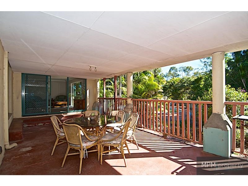 15 Maltravers Dr, Arundel QLD 4214