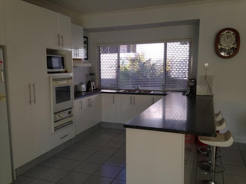 26 Pearson Cl, Arundel QLD 4214