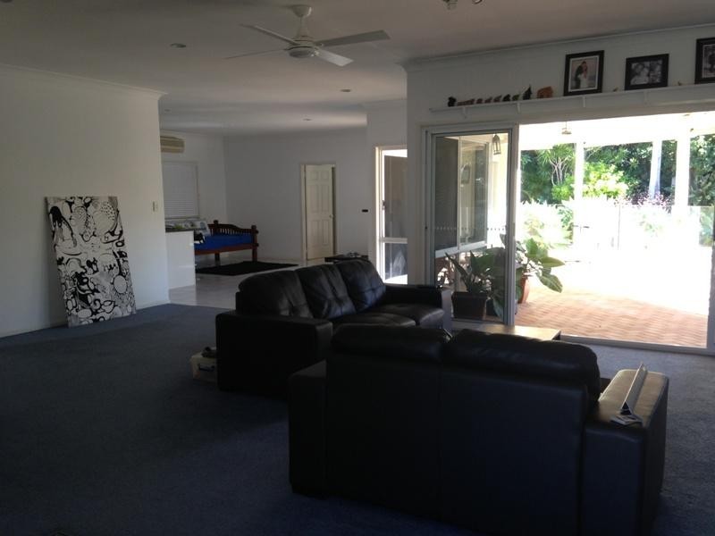 26 Pearson Cl, Arundel QLD 4214
