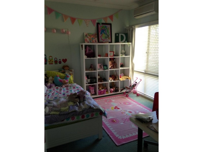 26 Pearson Cl, Arundel QLD 4214