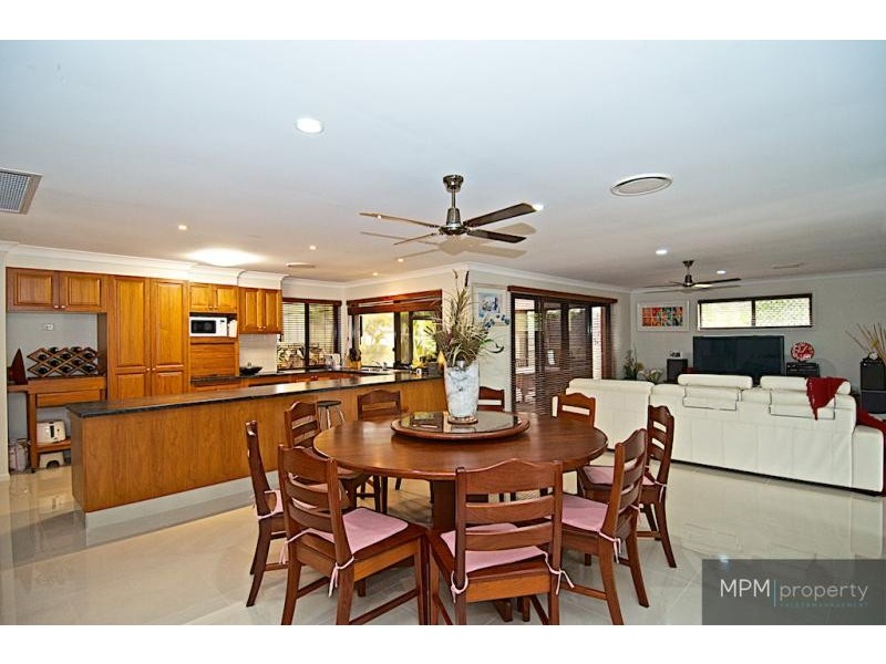 26 Petworth  Ct, Arundel QLD 4214