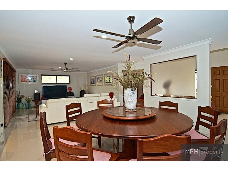 26 Petworth  Ct, Arundel QLD 4214