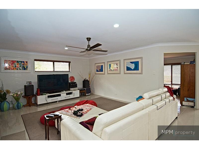 26 Petworth  Ct, Arundel QLD 4214