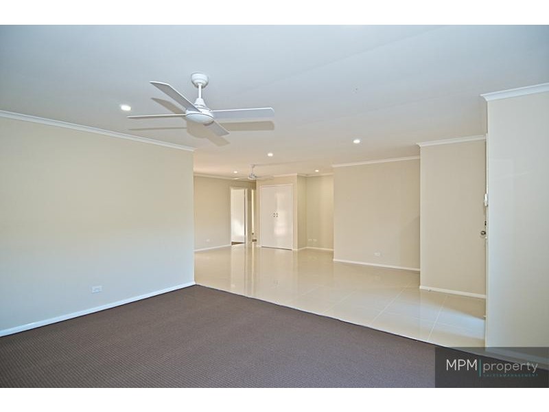 42 Lucille Ball Pl, Parkwood QLD 4214