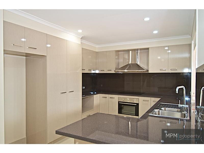 42 Lucille Ball Pl, Parkwood QLD 4214