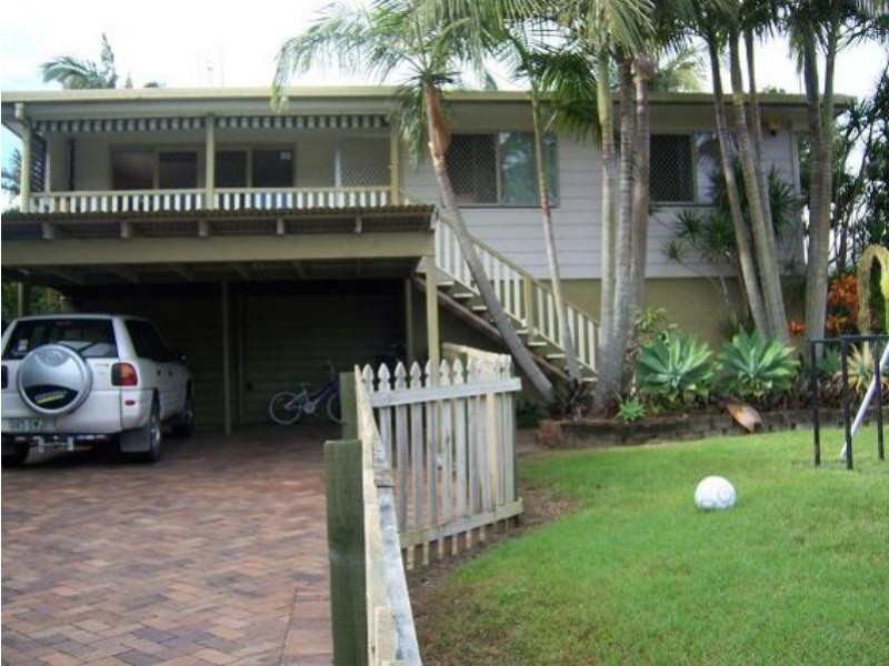 19 Clifton St, Biggera Waters QLD 4216