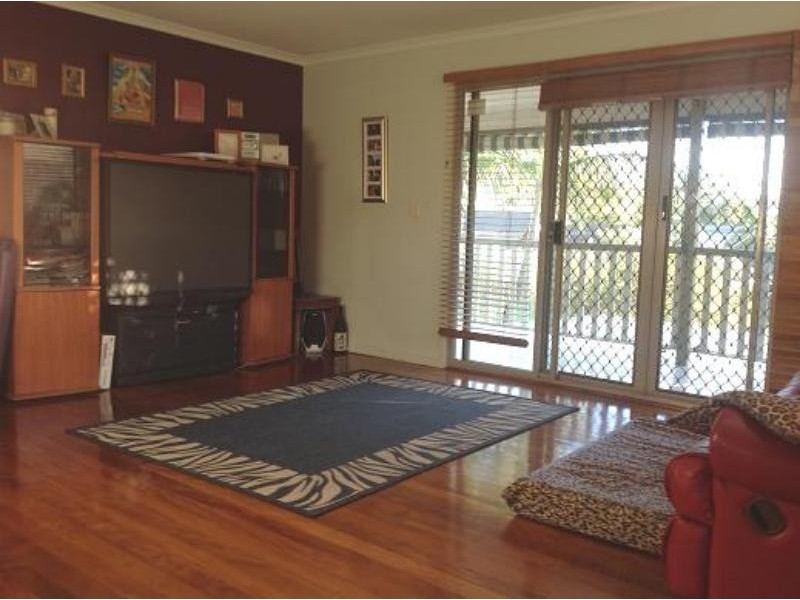 19 Clifton St, Biggera Waters QLD 4216