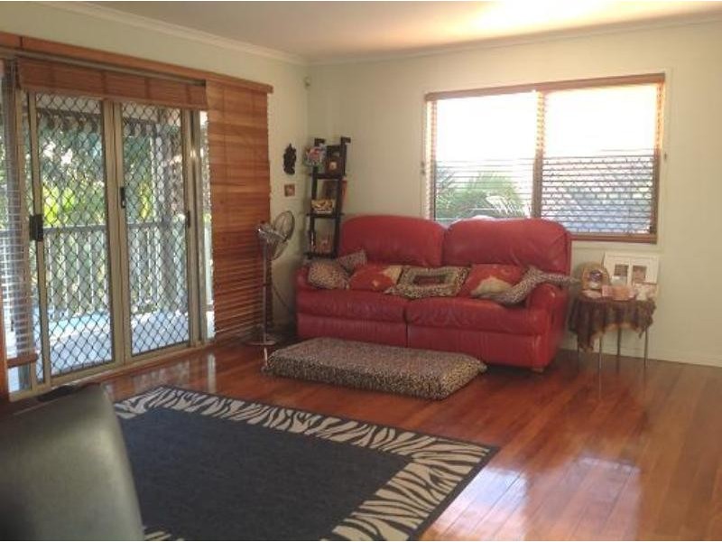 19 Clifton St, Biggera Waters QLD 4216