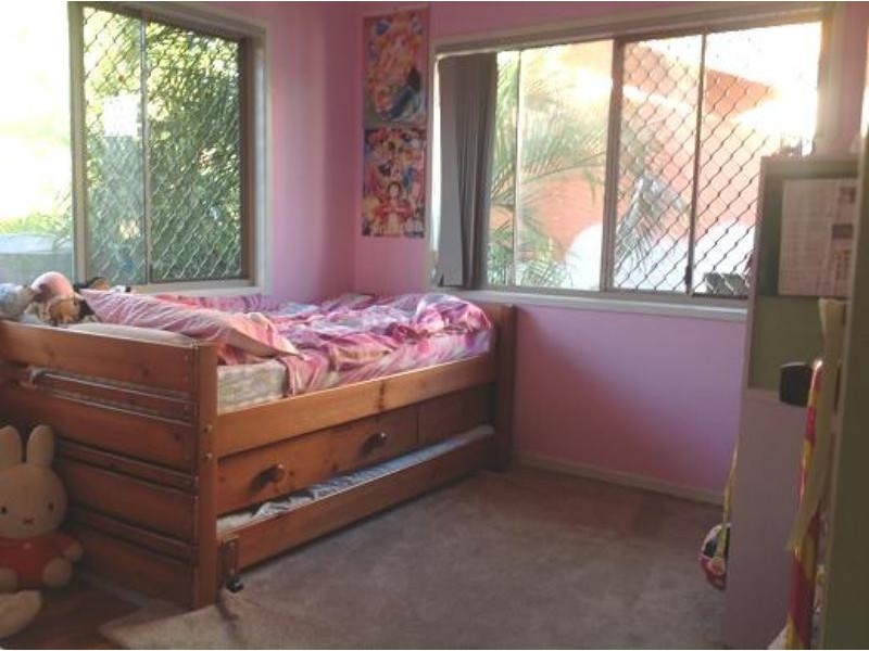 19 Clifton St, Biggera Waters QLD 4216