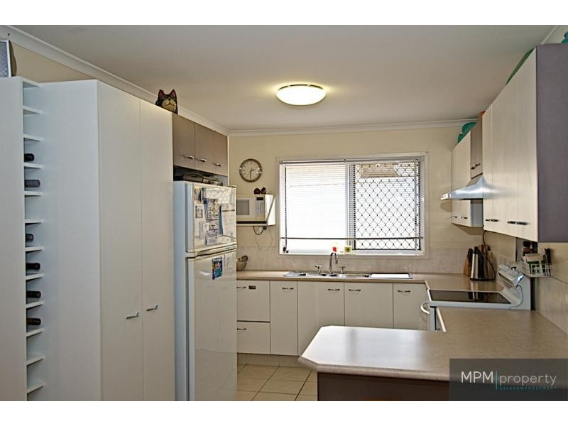 56 Allied Dr, Arundel QLD 4214