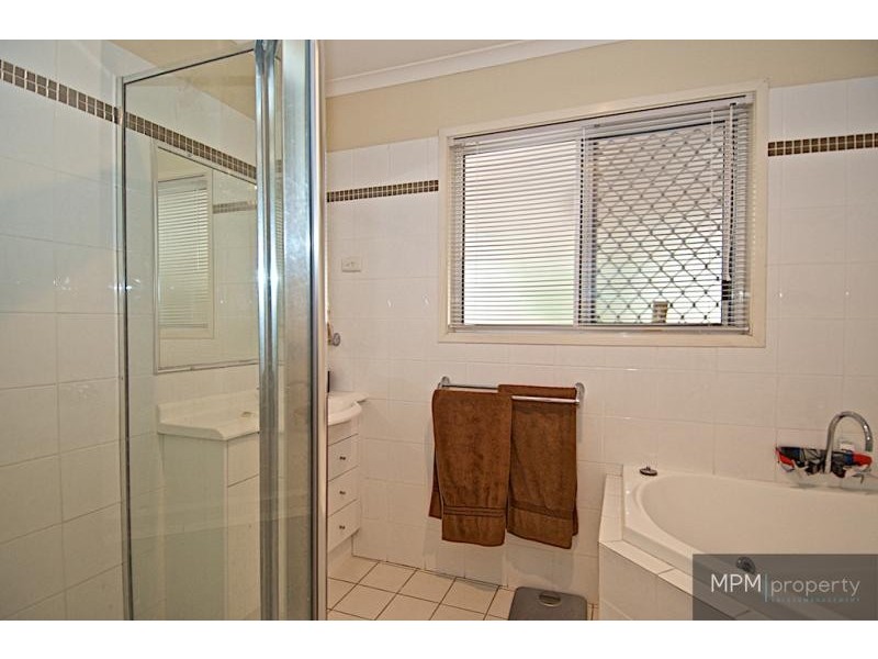 56 Allied Dr, Arundel QLD 4214