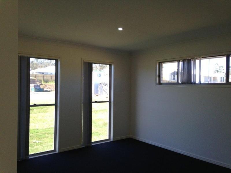 6 Phoebe Way, Gleneagle QLD 4285