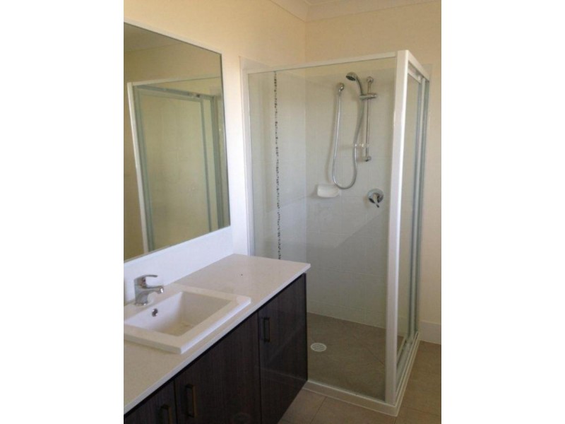 6 Phoebe Way, Gleneagle QLD 4285