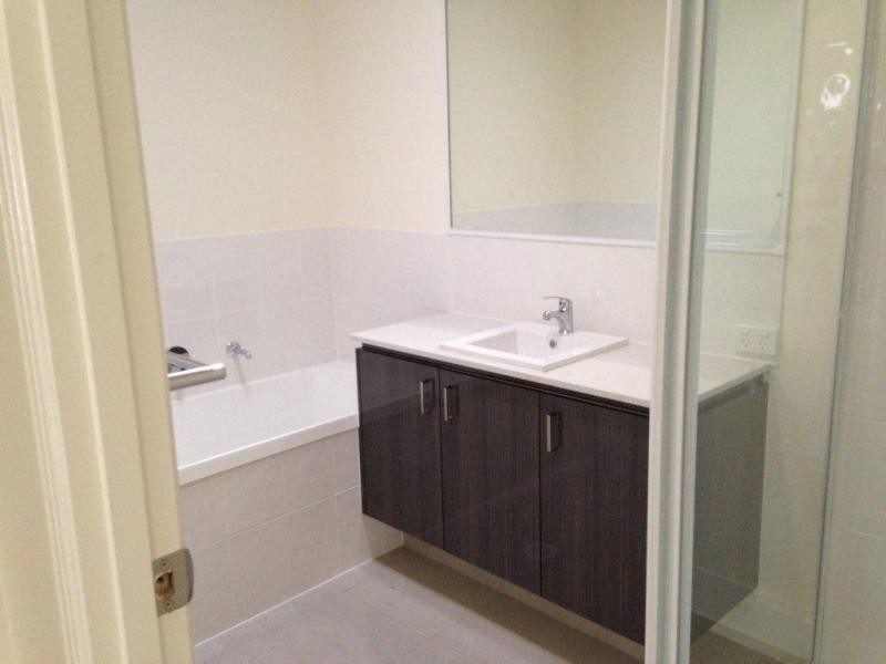 6 Phoebe Way, Gleneagle QLD 4285