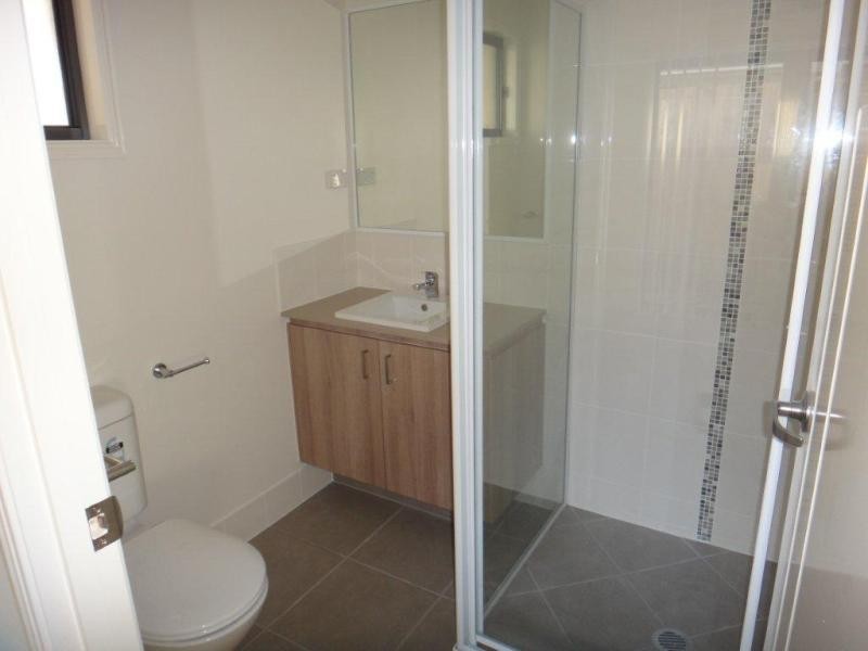 19 Damian Leeding Way, Upper Coomera QLD 4209