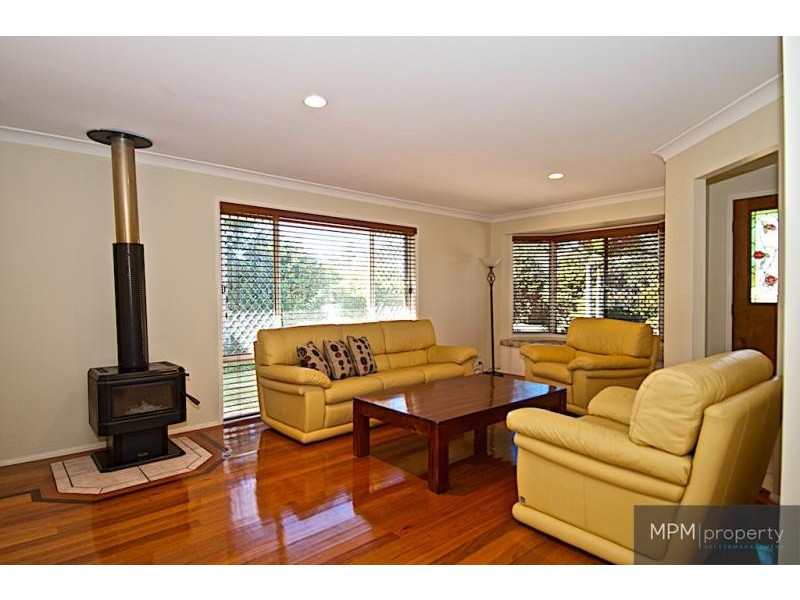 45 Ballybunion Dr, Parkwood QLD 4214