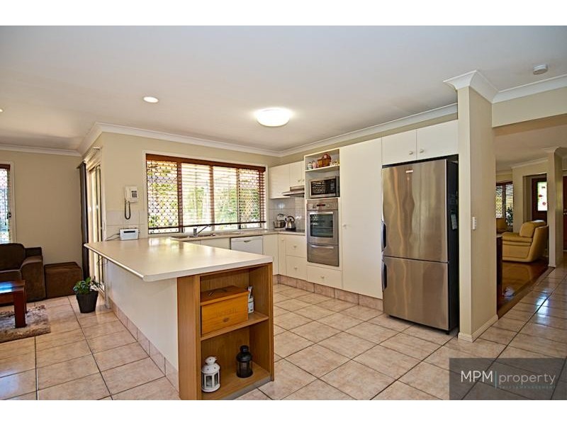 45 Ballybunion Dr, Parkwood QLD 4214