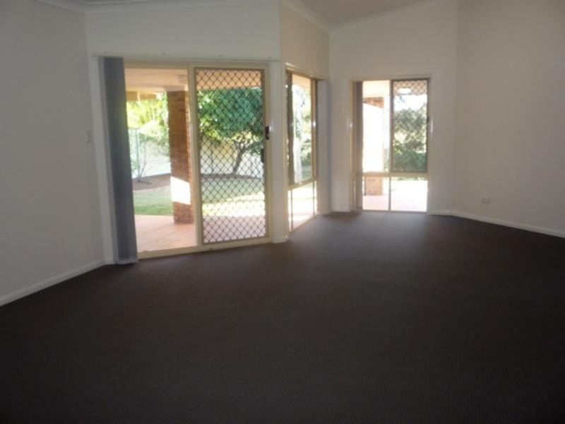 18 Henry Cotton Dr, Parkwood QLD 4214