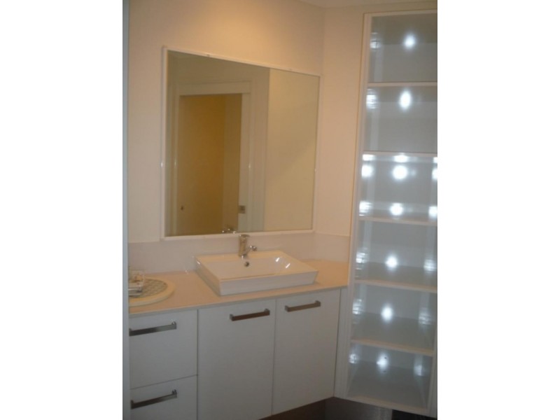 18 Henry Cotton Dr, Parkwood QLD 4214