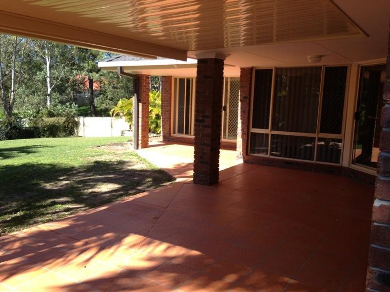 18 Henry Cotton Dr, Parkwood QLD 4214