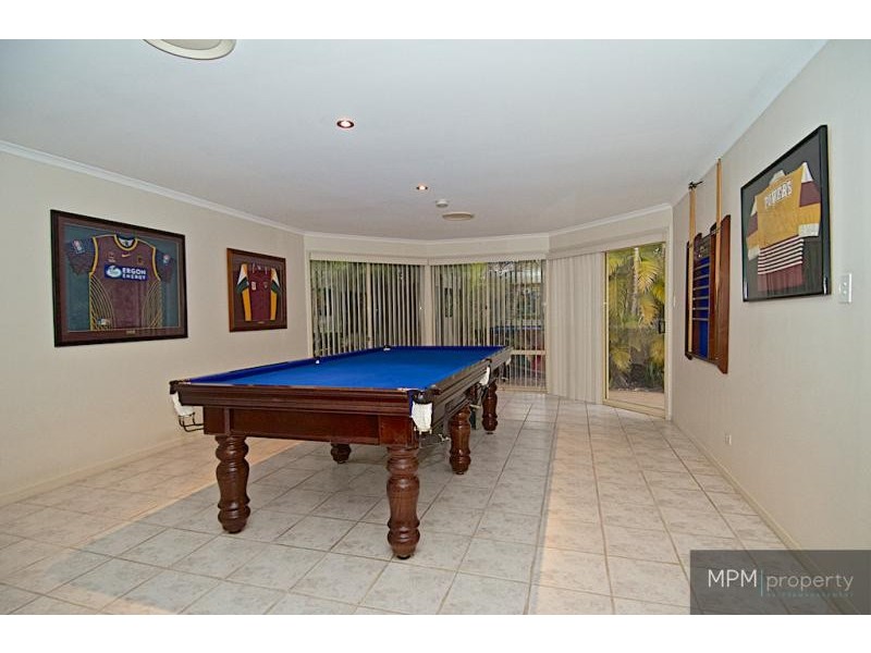 18 Fitzalan Cct, Arundel QLD 4214