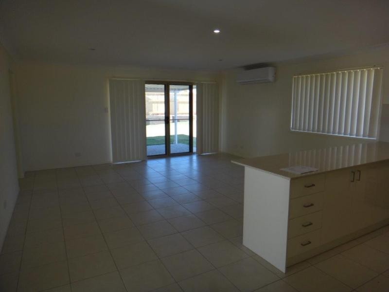 13 Phoebe Way, Beaudesert QLD 4285