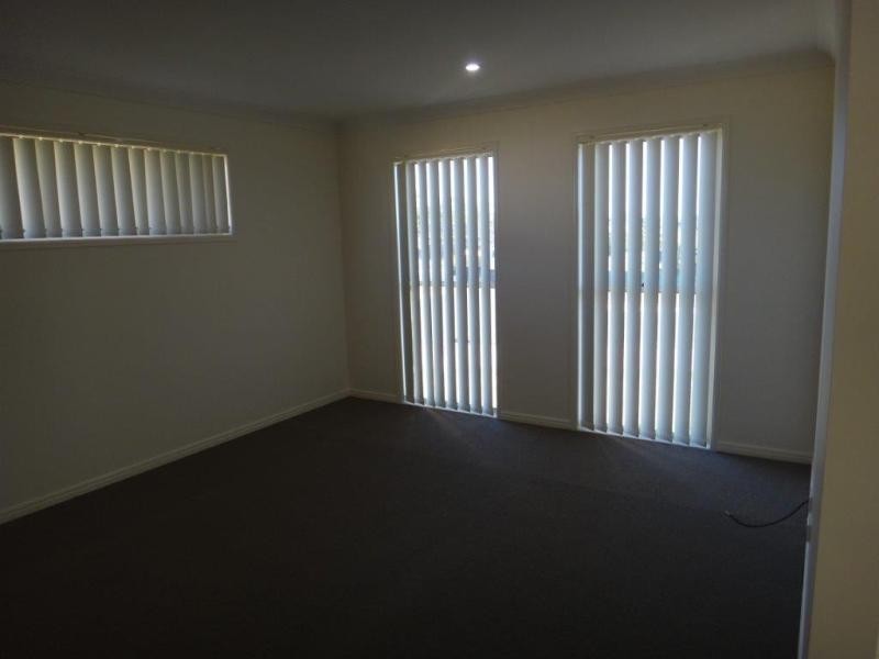 13 Phoebe Way, Beaudesert QLD 4285