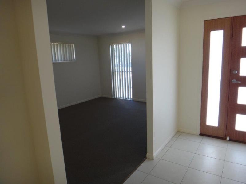 13 Phoebe Way, Beaudesert QLD 4285